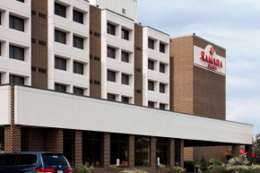 Гостиница Ramada Plaza by Wyndham Hagerstown  Хейгерстаун